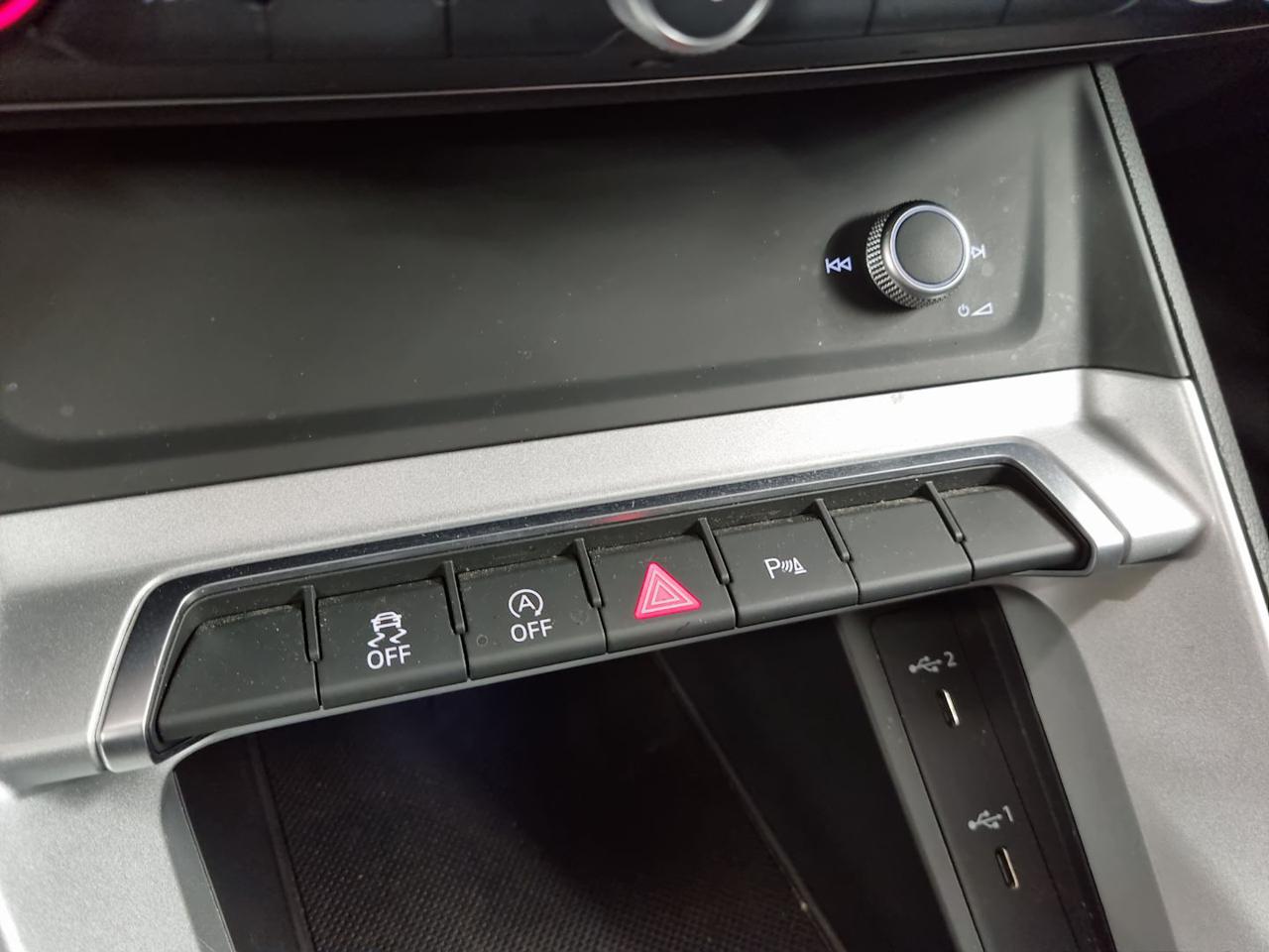 AUDI Q3 35 TFSI S tronic Business Advanced - 33