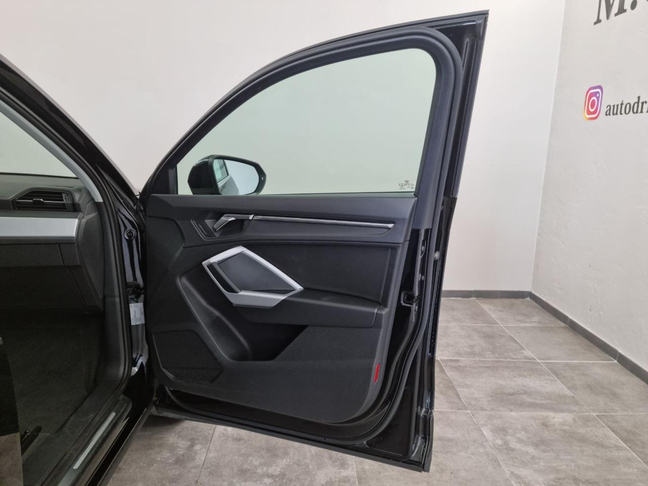 AUDI Q3 35 TFSI S tronic Business Advanced - 23