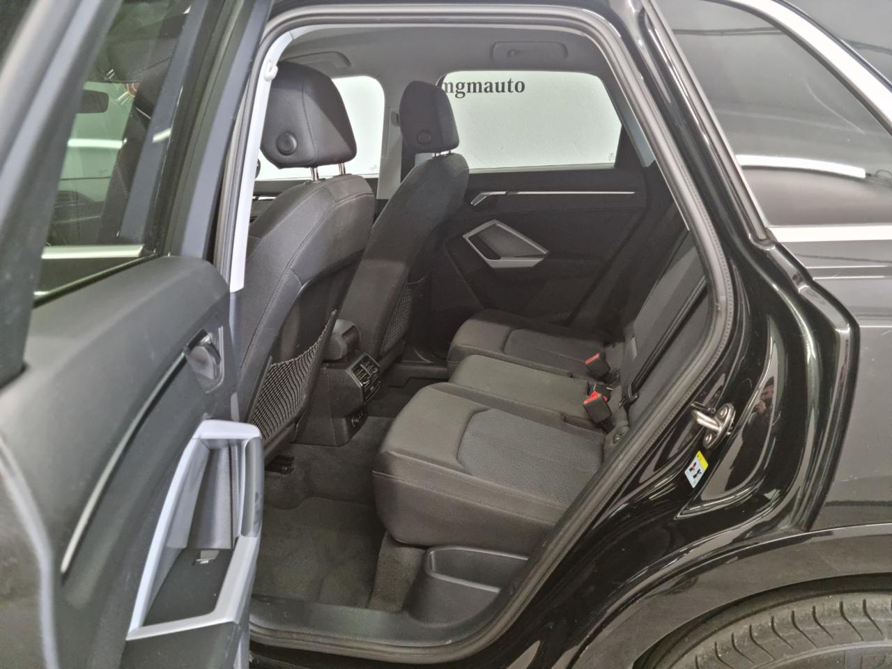 AUDI Q3 35 TFSI S tronic Business Advanced - 10