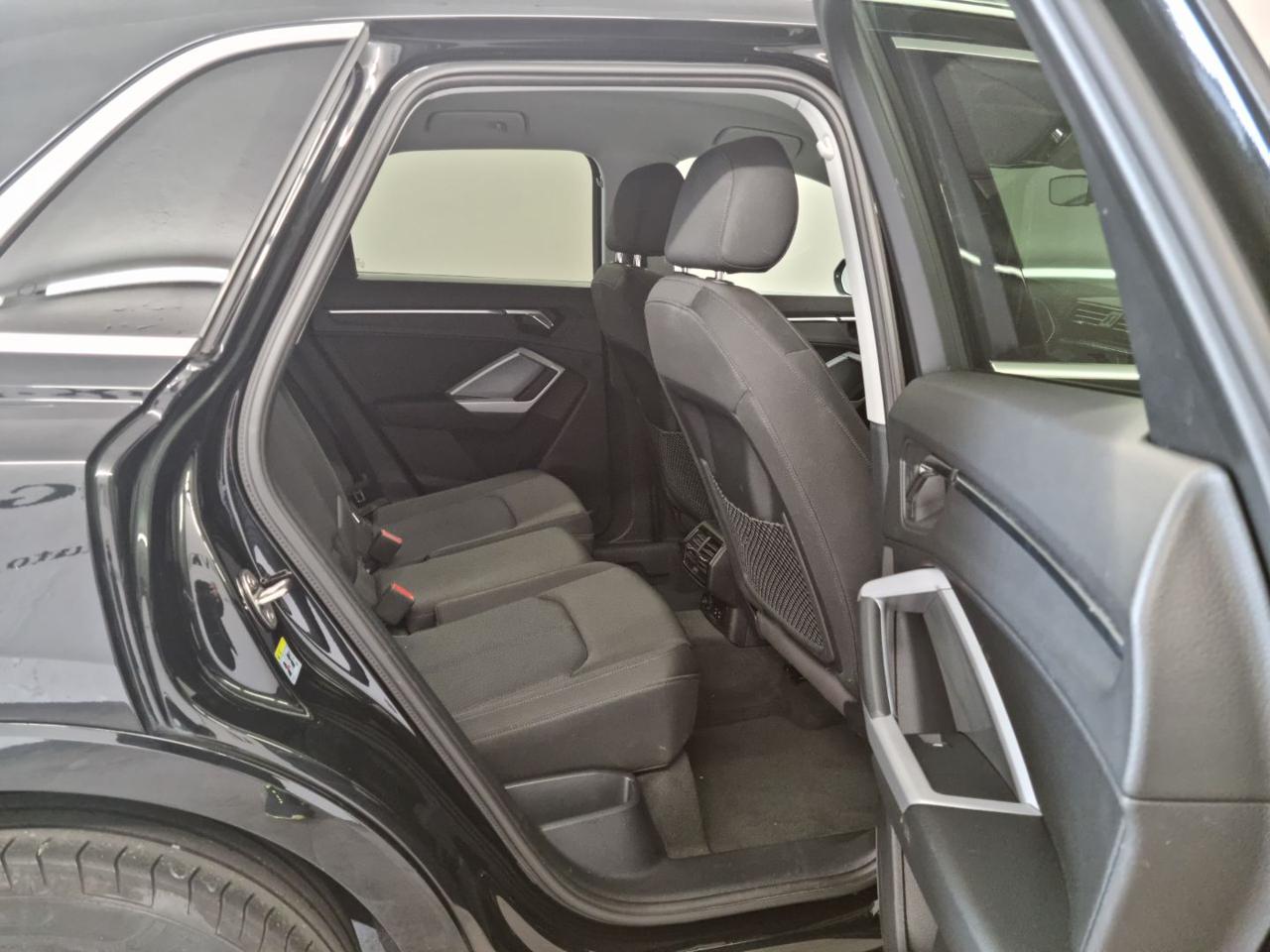 AUDI Q3 35 TFSI S tronic Business Advanced - 22