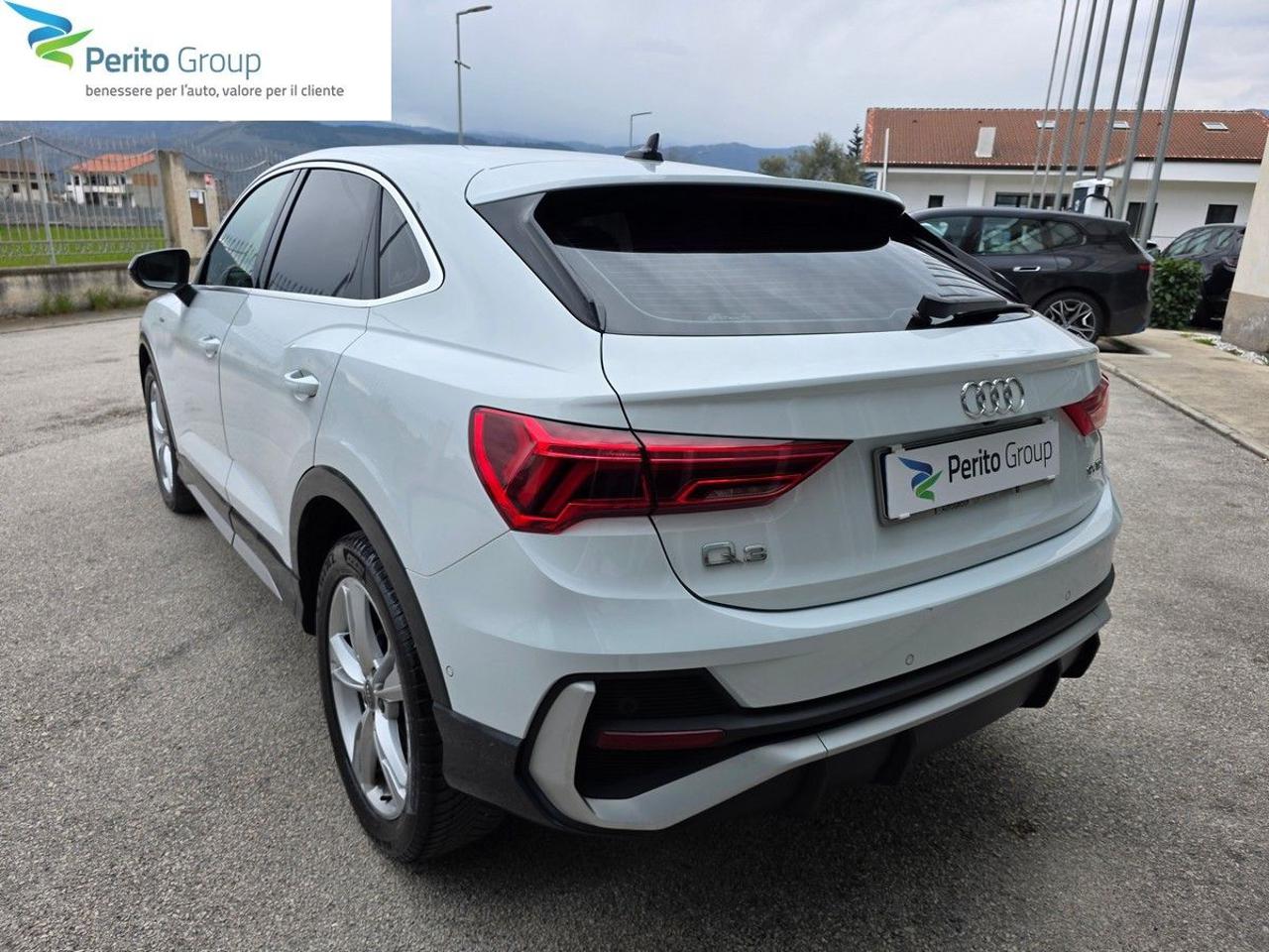 AUDI Q3 35 TDI S tronic S line edition - 3