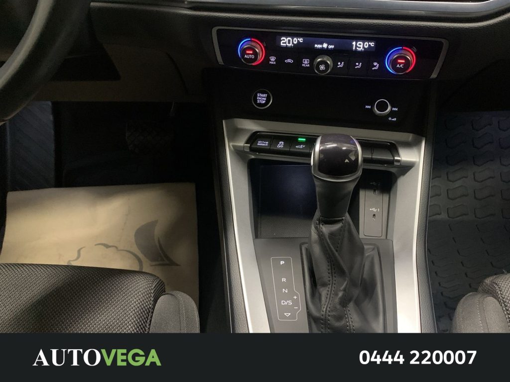 AUDI Q3 sportback 45 1.4 tfsi e business plus s-tronic - 9