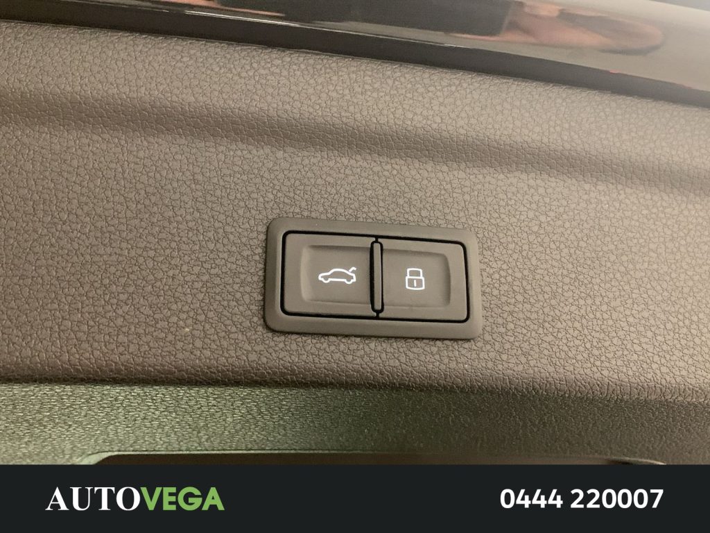 AUDI Q3 sportback 45 1.4 tfsi e business plus s-tronic - 18