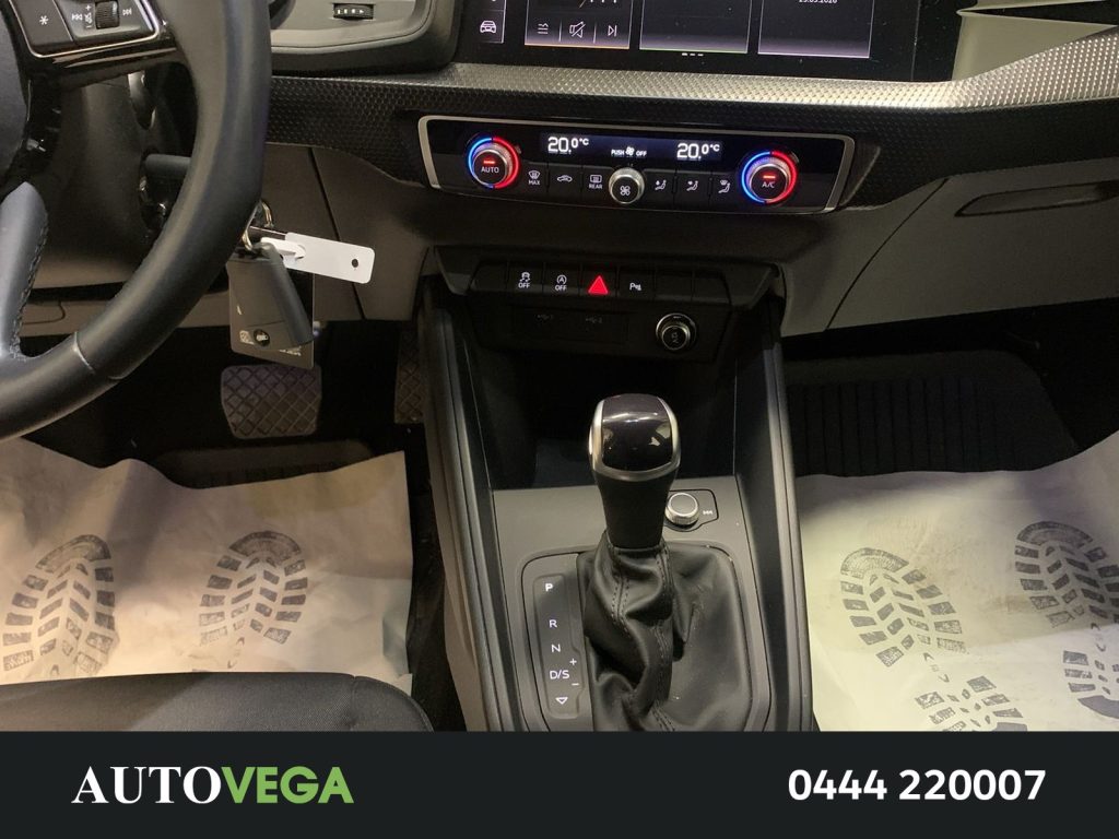 AUDI A1 sportback 30 1.0 tfsi admired 110cv s-tronic - 10