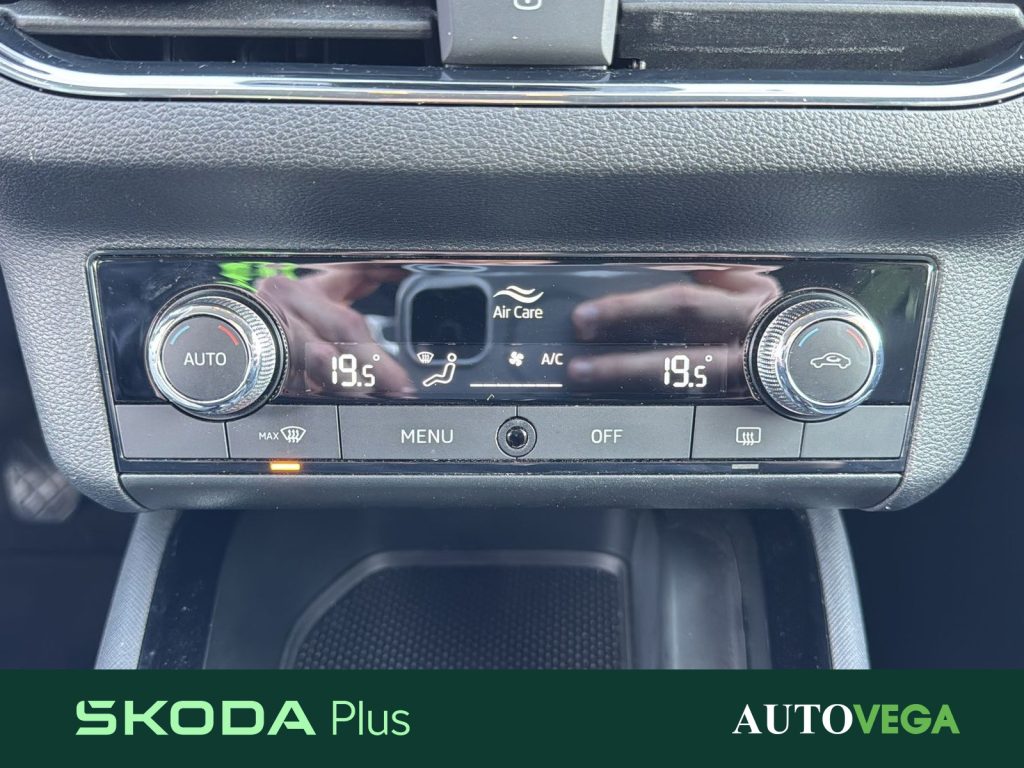 SKODA Kamiq 1.0 tsi black dots 95cv - 16