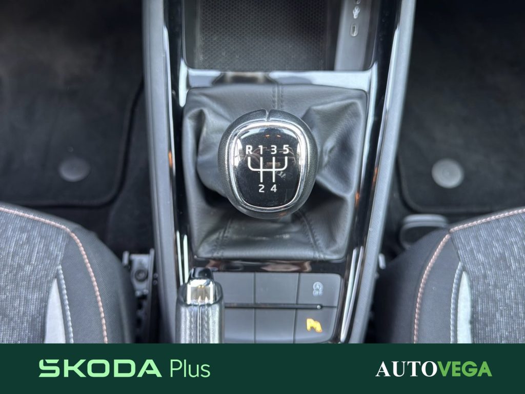 SKODA Kamiq 1.0 tsi black dots 95cv - 17