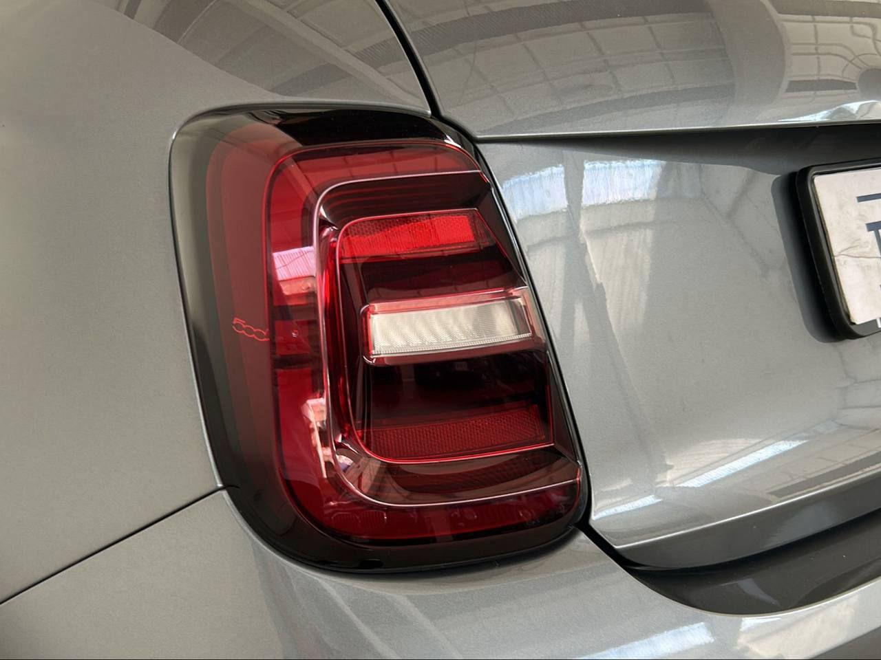 FIAT 500 Berlina 42kWh La Prima By Bocelli 320 Km autonomia - 37