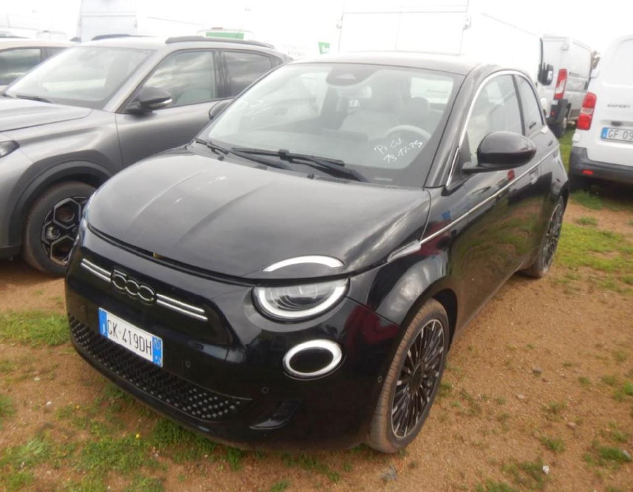 FIAT 500e Berlina 42 kWh La Prima 320 Km autonomia - 1