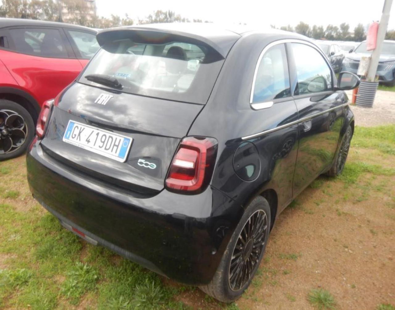FIAT 500e Berlina 42 kWh La Prima 320 Km autonomia - 4