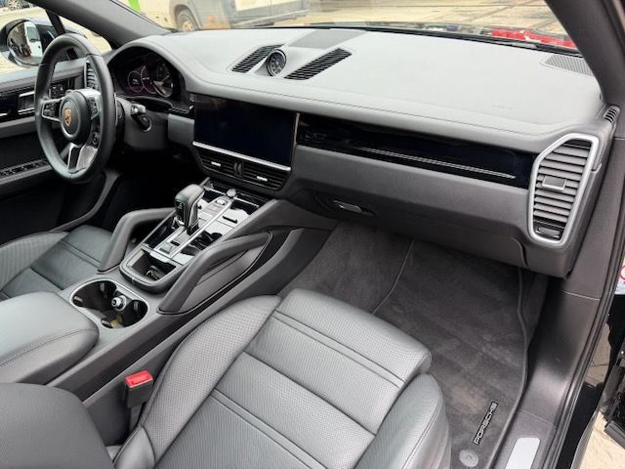 PORSCHE Cayenne Coupé 3.0 V6 E-Hybrid - 17