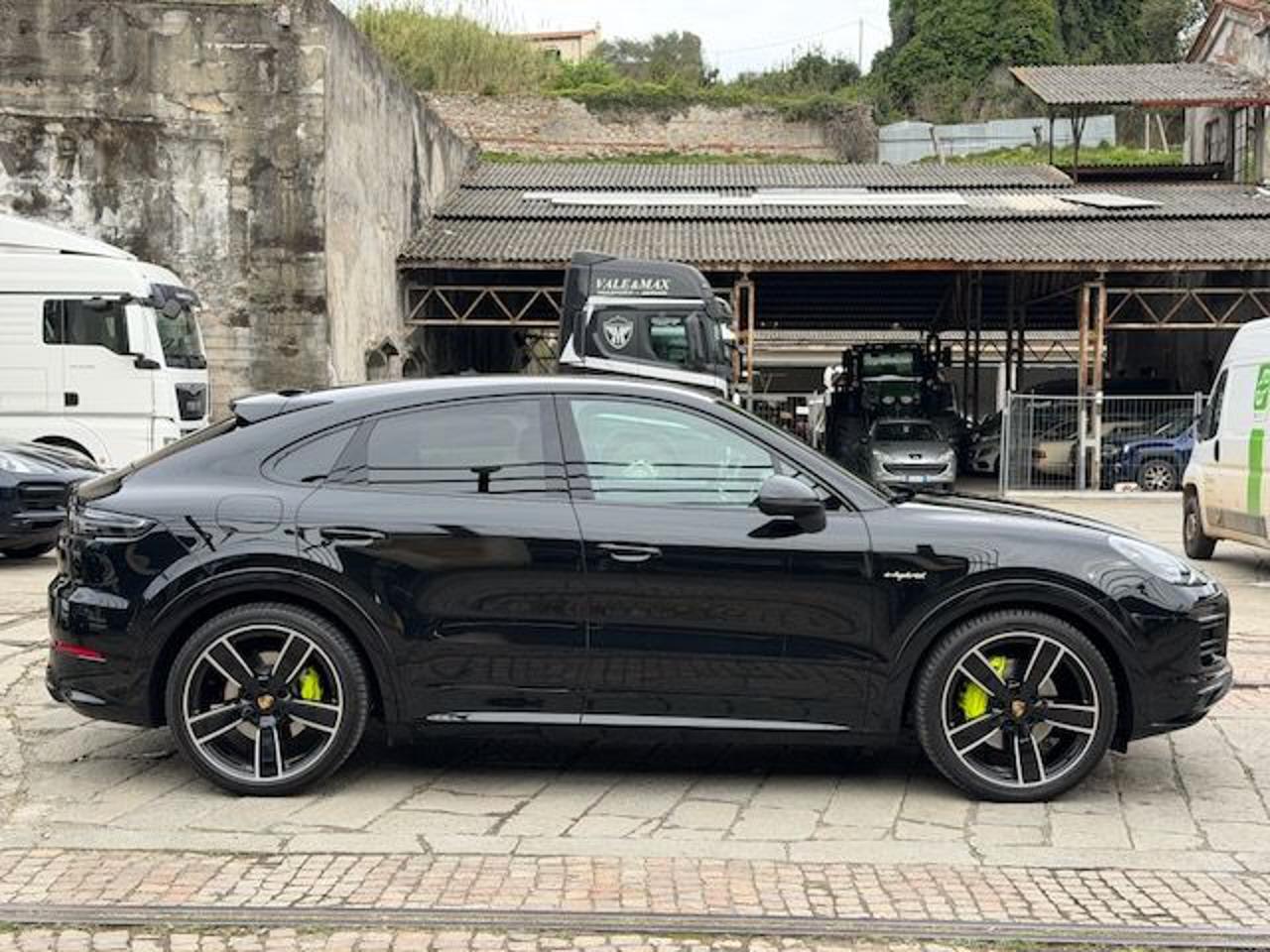 PORSCHE Cayenne Coupé 3.0 V6 E-Hybrid - 4