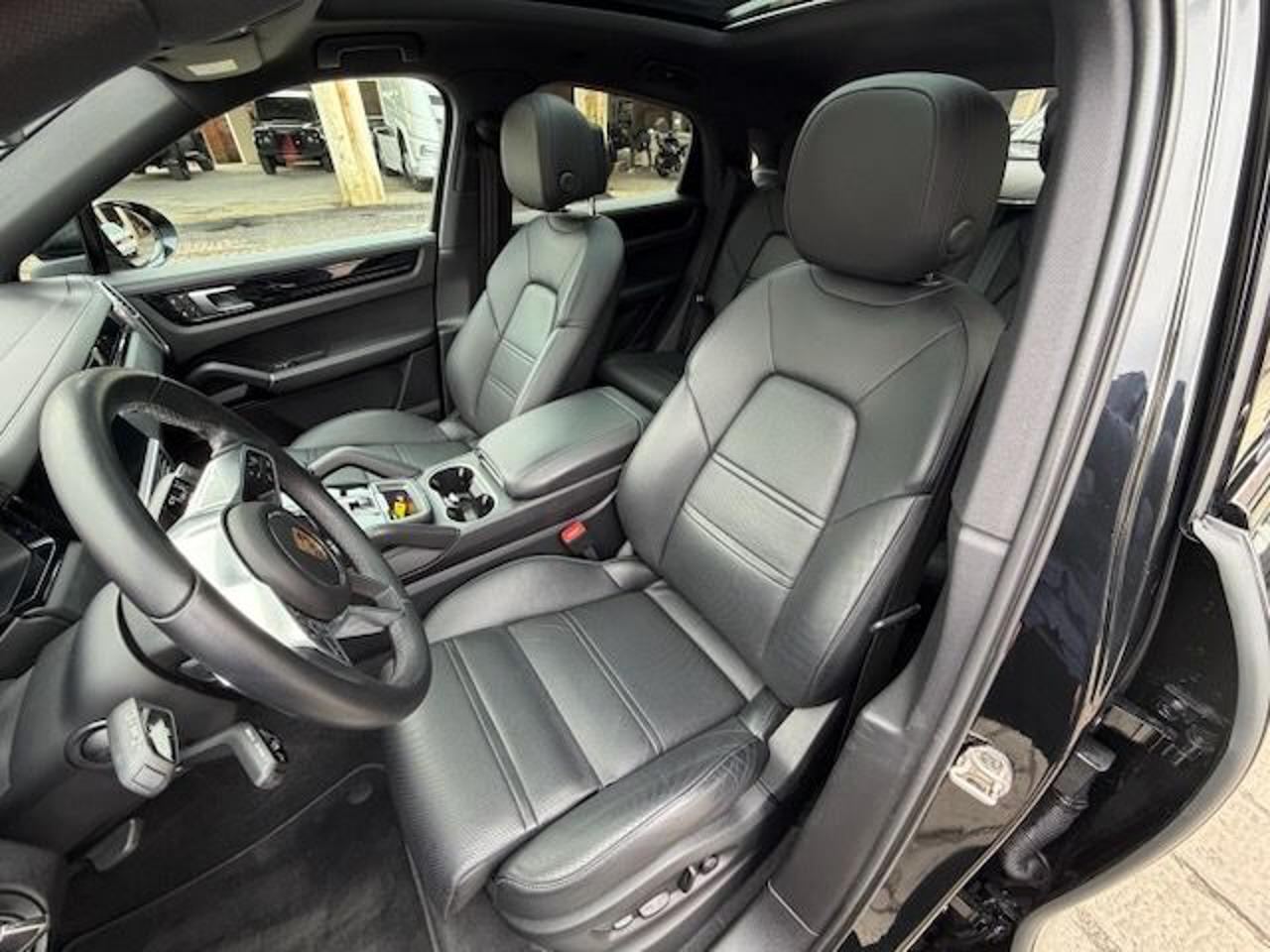 PORSCHE Cayenne Coupé 3.0 V6 E-Hybrid - 12