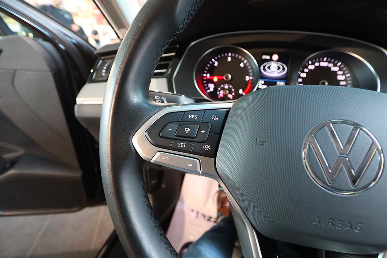 VOLKSWAGEN Passat Variant 2.0 TDI SCR EVO Business - 21