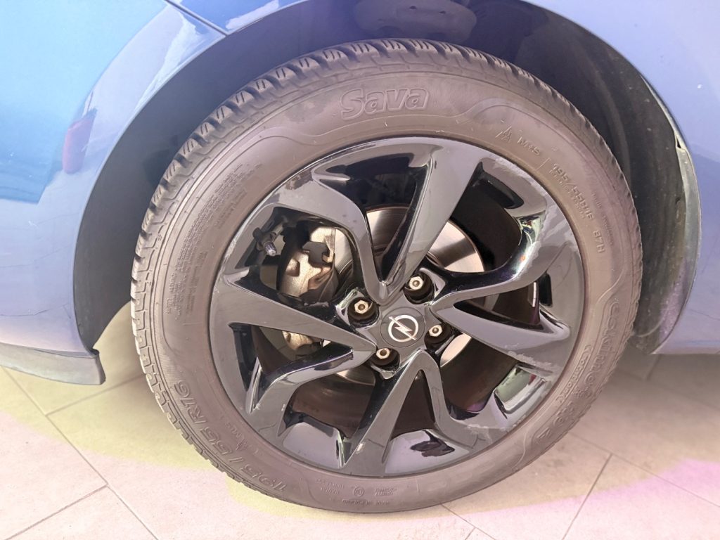 OPEL Corsa 1.2 5 porte Cosmo - 6