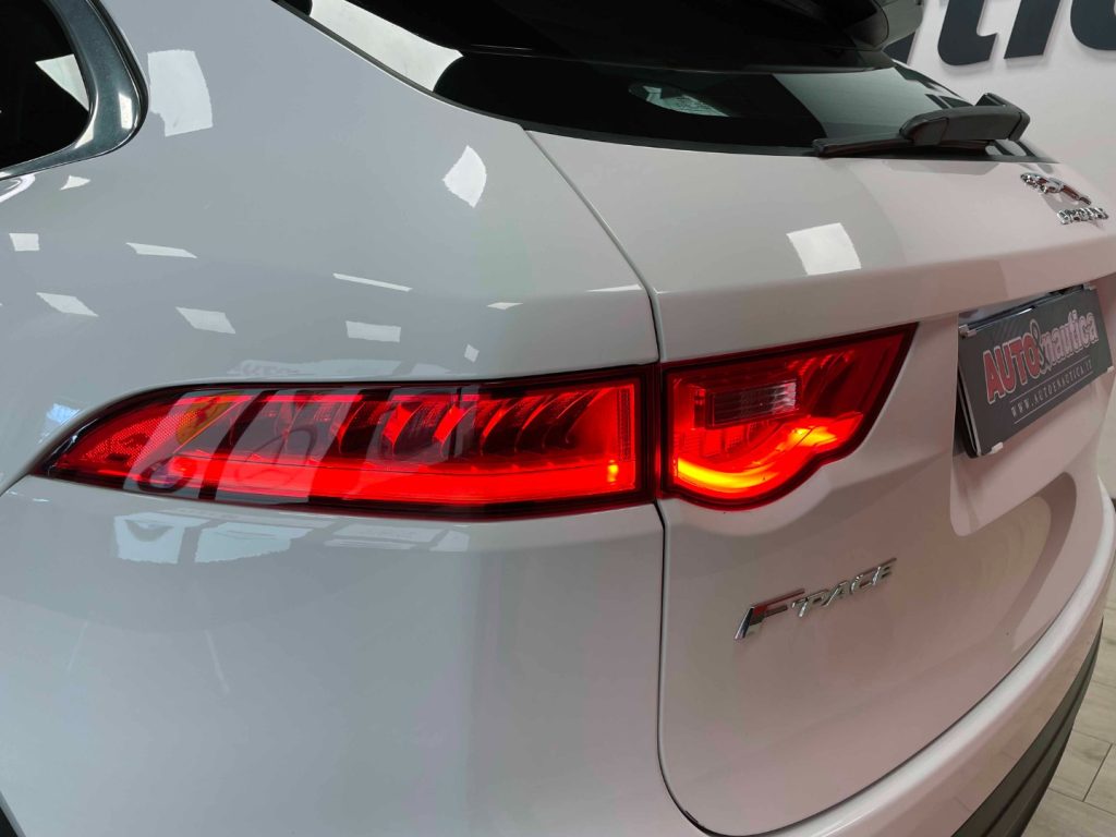 JAGUAR F-Pace 2.0D I4 PRESTIGE AWD 180CV AUTO MY20 - 12