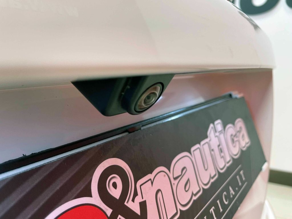 JAGUAR F-Pace 2.0D I4 PRESTIGE AWD 180CV AUTO MY20 - 13