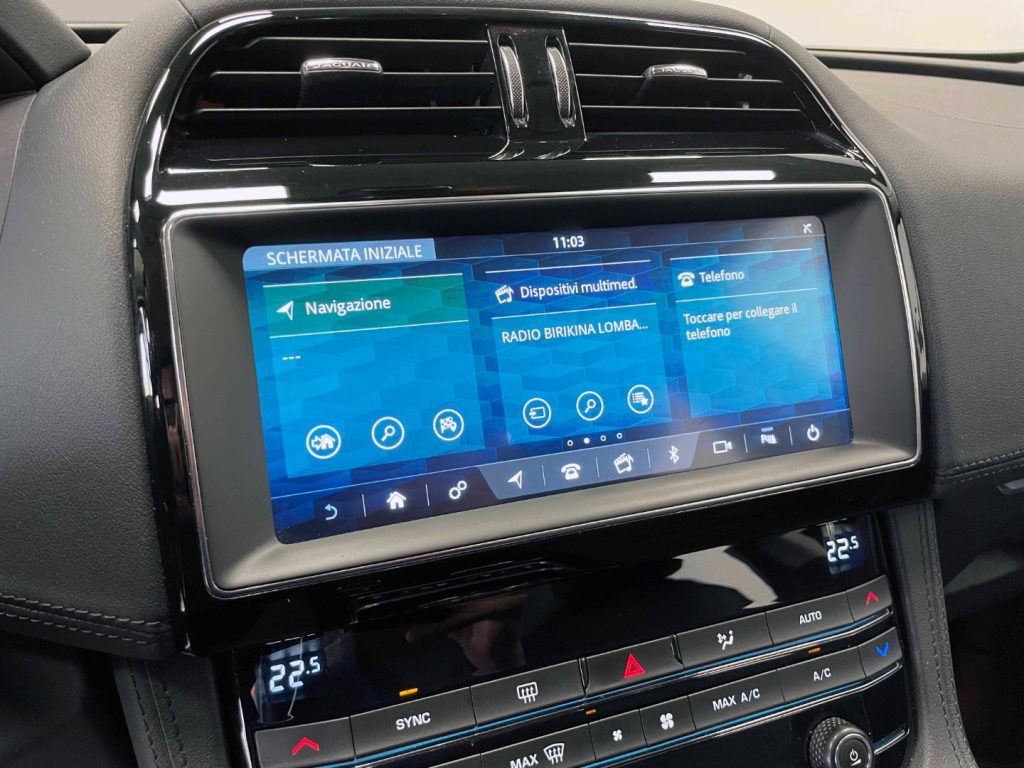 JAGUAR F-Pace 2.0D I4 PRESTIGE AWD 180CV AUTO MY20 - 21