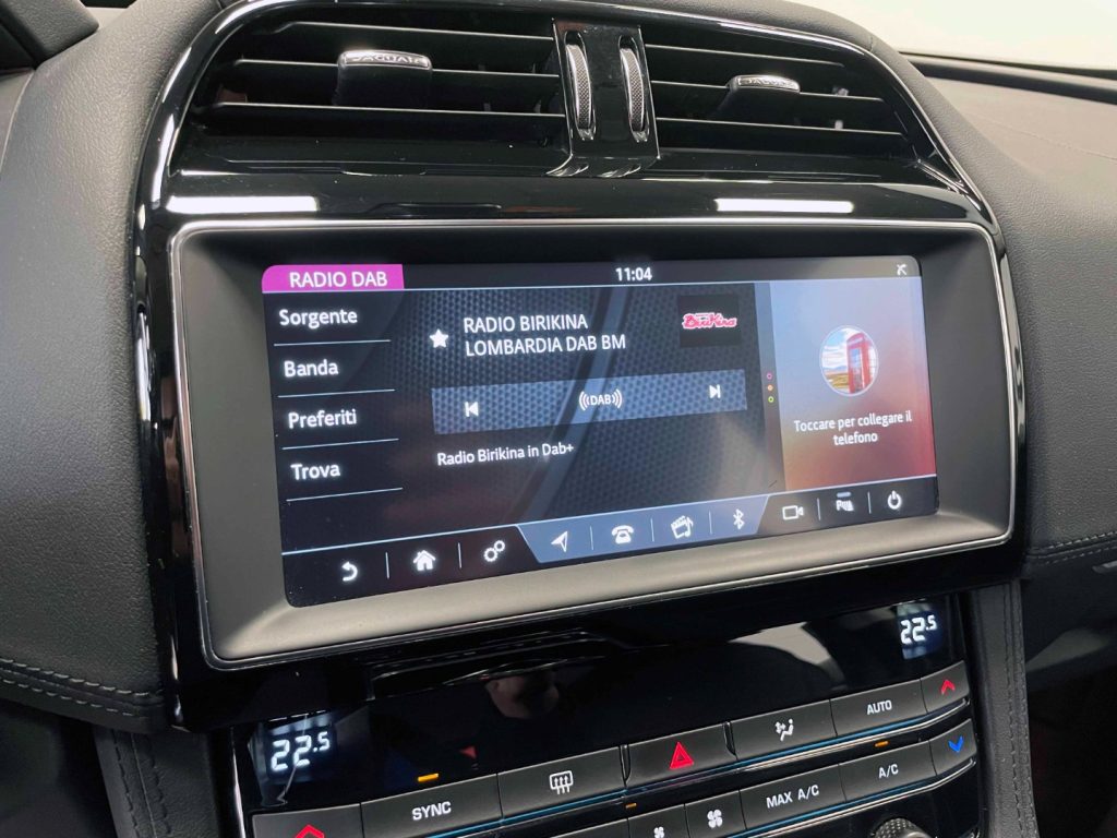 JAGUAR F-Pace 2.0D I4 PRESTIGE AWD 180CV AUTO MY20 - 23