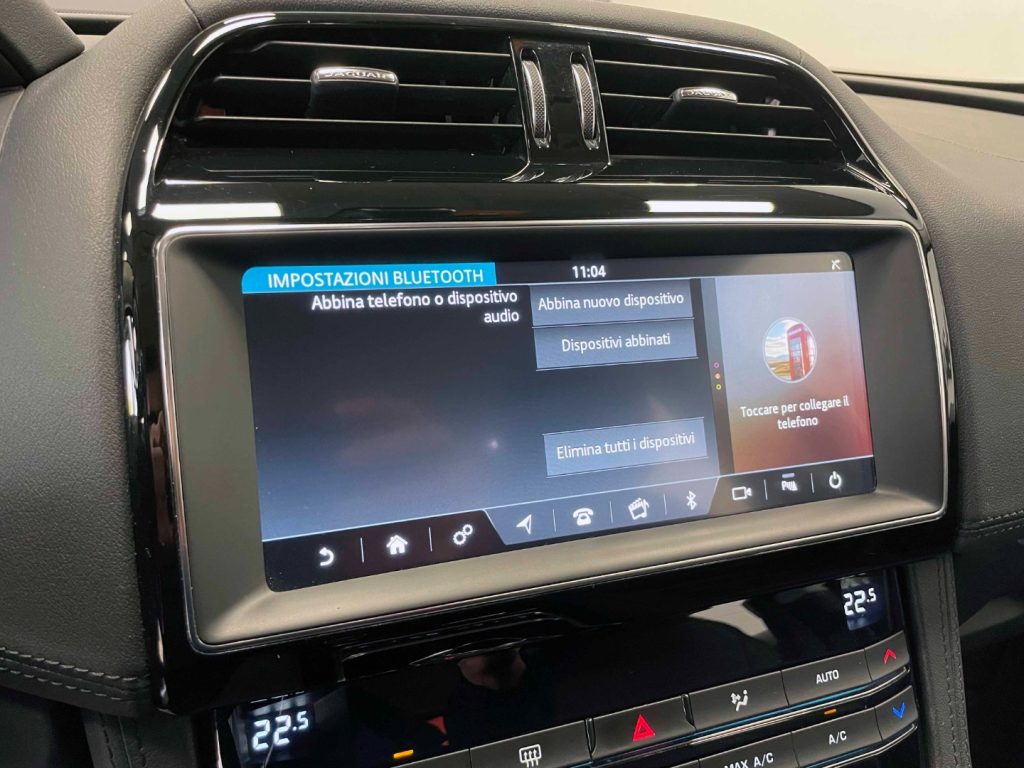 JAGUAR F-Pace 2.0D I4 PRESTIGE AWD 180CV AUTO MY20 - 24