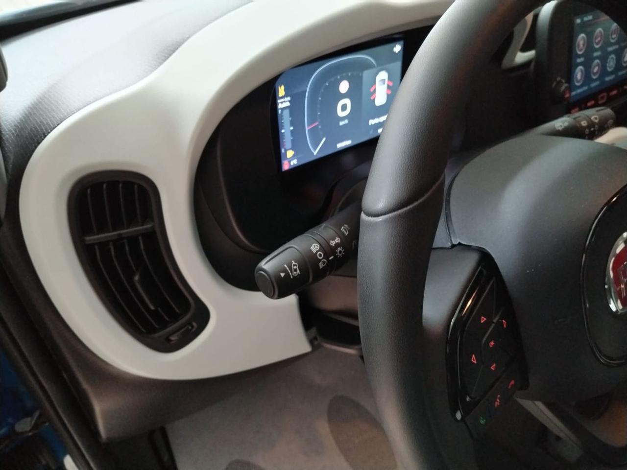 FIAT Panda 1.0 FireFly S&S Hybrid Pandina - 10