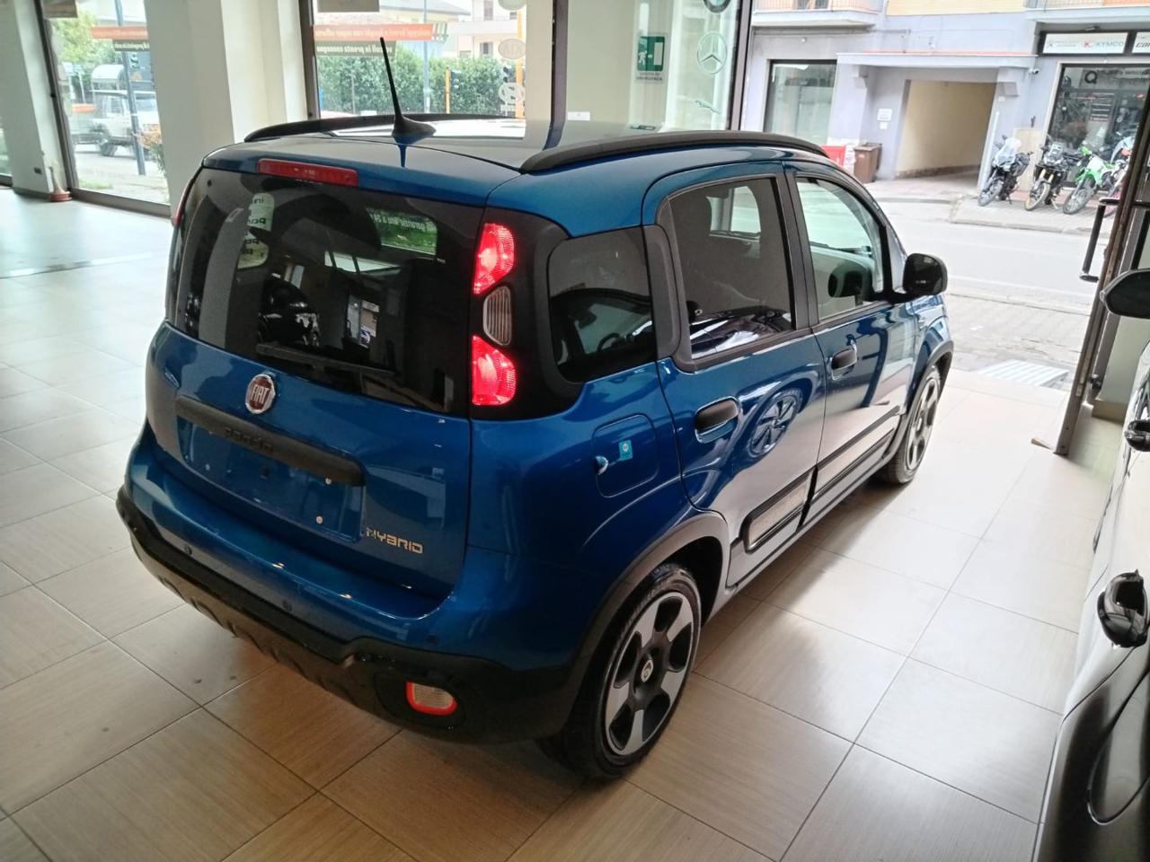 FIAT Panda 1.0 FireFly S&S Hybrid Pandina - 3