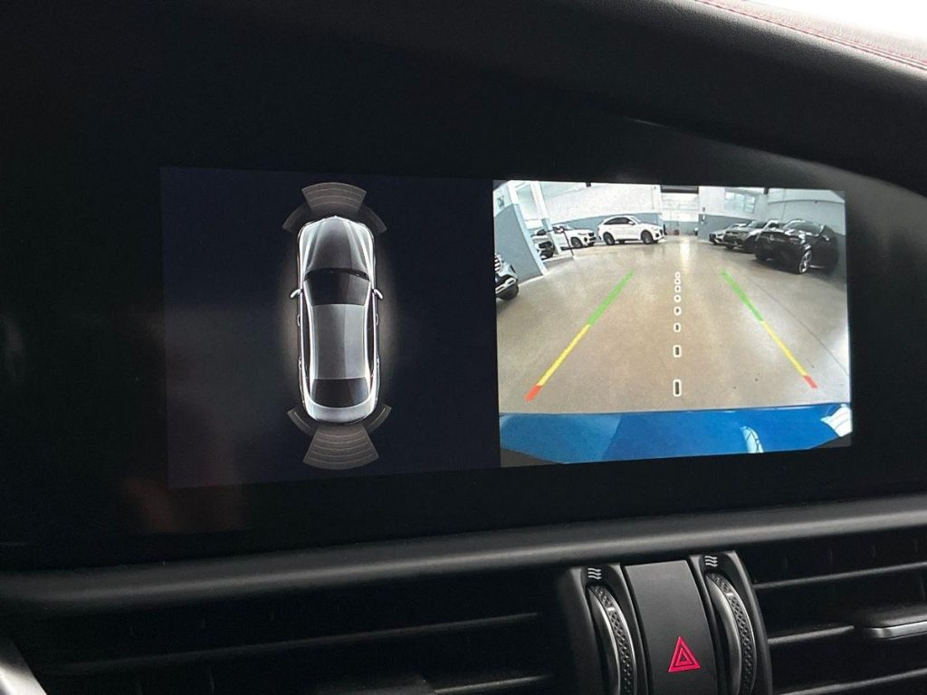 ALFA ROMEO Giulia 2.2 Turbodiesel 210 CV AT8 AWD Q4 Competizione - 12