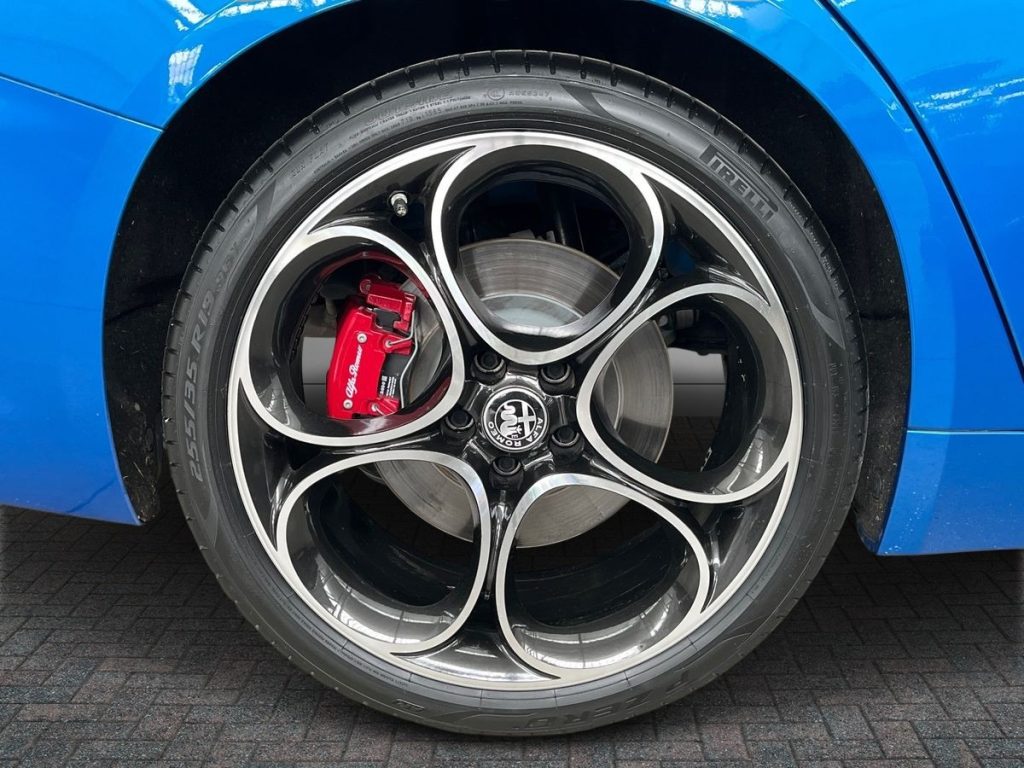 ALFA ROMEO Giulia 2.2 Turbodiesel 210 CV AT8 AWD Q4 Competizione - 7