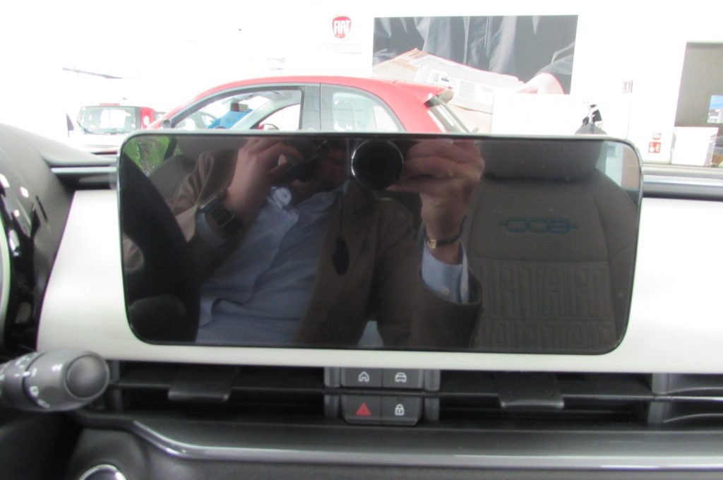 FIAT 600 1.2 Hybrid 145 CV DCT MHEV La Prima KMZERO - 9