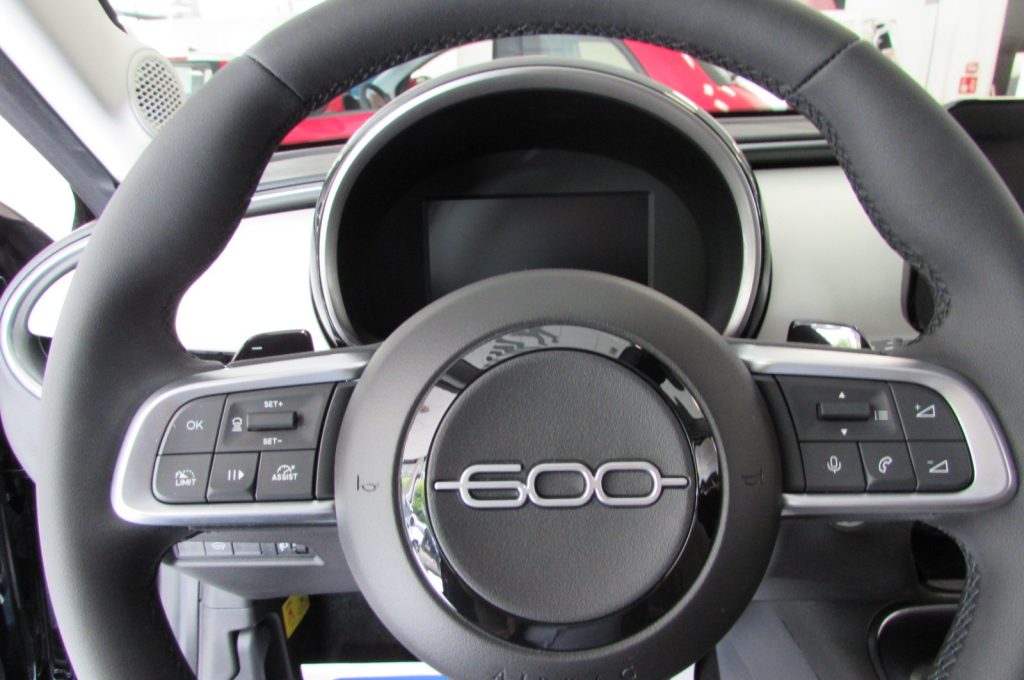 FIAT 600 1.2 Hybrid 145 CV DCT MHEV La Prima KMZERO - 11