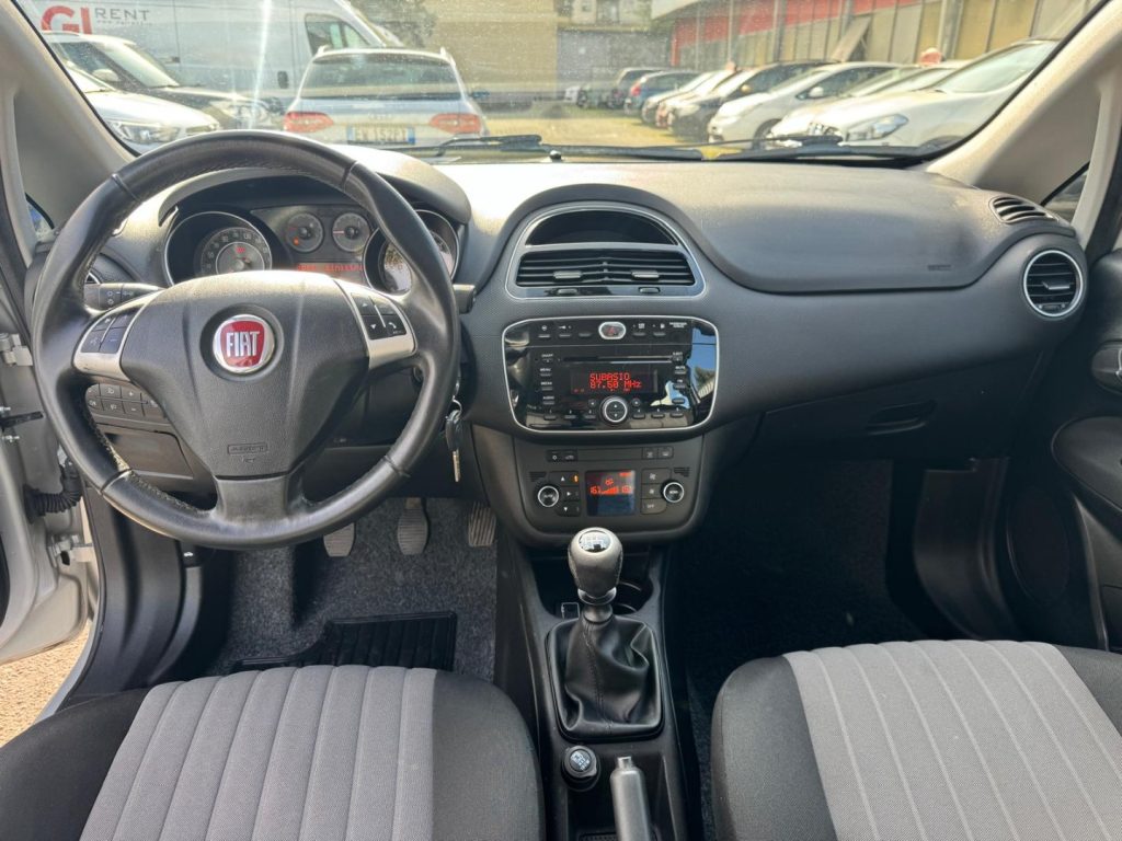FIAT Punto 1.4 8V 5 porte Natural Power Street - 10