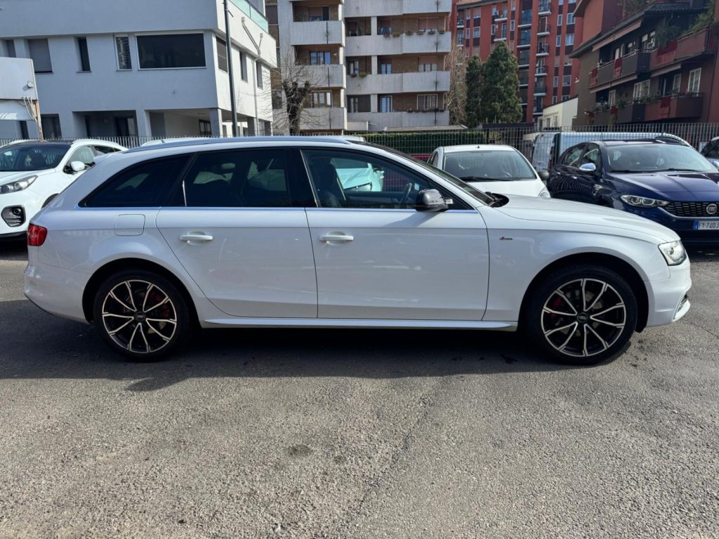 AUDI A4 AVANT2.0 TDI 177 CV QUATTRO S-tronic S-Line ED. - 4
