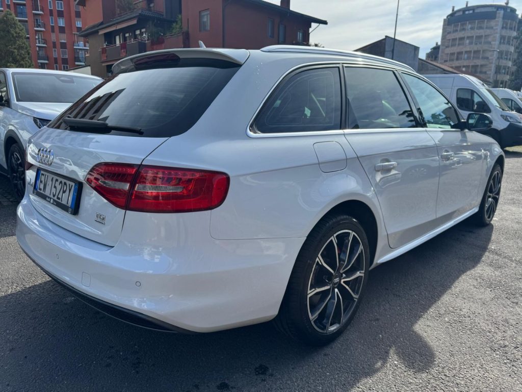 AUDI A4 AVANT2.0 TDI 177 CV QUATTRO S-tronic S-Line ED. - 5