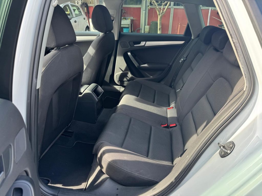 AUDI A4 AVANT2.0 TDI 177 CV QUATTRO S-tronic S-Line ED. - 20