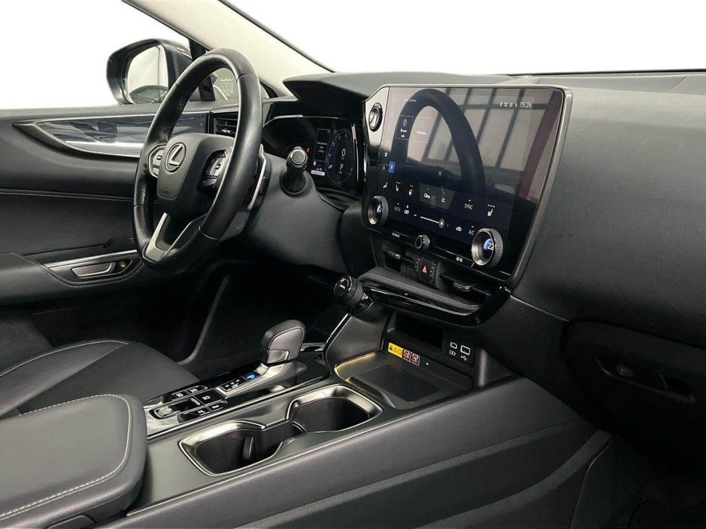 LEXUS NX 450h Plug-in 4WD Luxury - 16