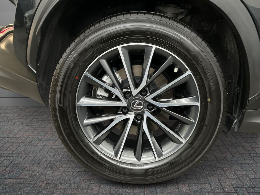 LEXUS NX 450h Plug-in 4WD Luxury - 7