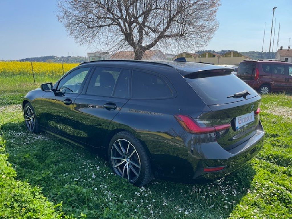 BMW 318 d 48V Touring Sport + Gancio Traino - 5