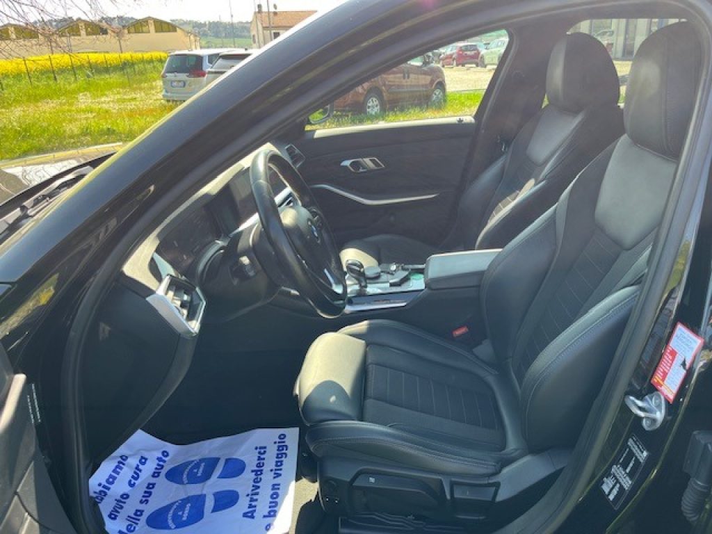 BMW 318 d 48V Touring Sport + Gancio Traino - 9