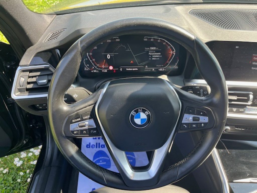 BMW 318 d 48V Touring Sport + Gancio Traino - 11