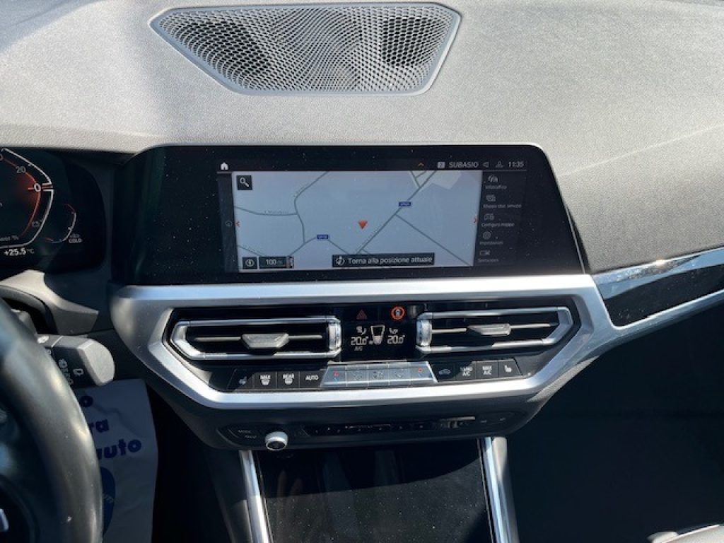 BMW 318 d 48V Touring Sport + Gancio Traino - 13