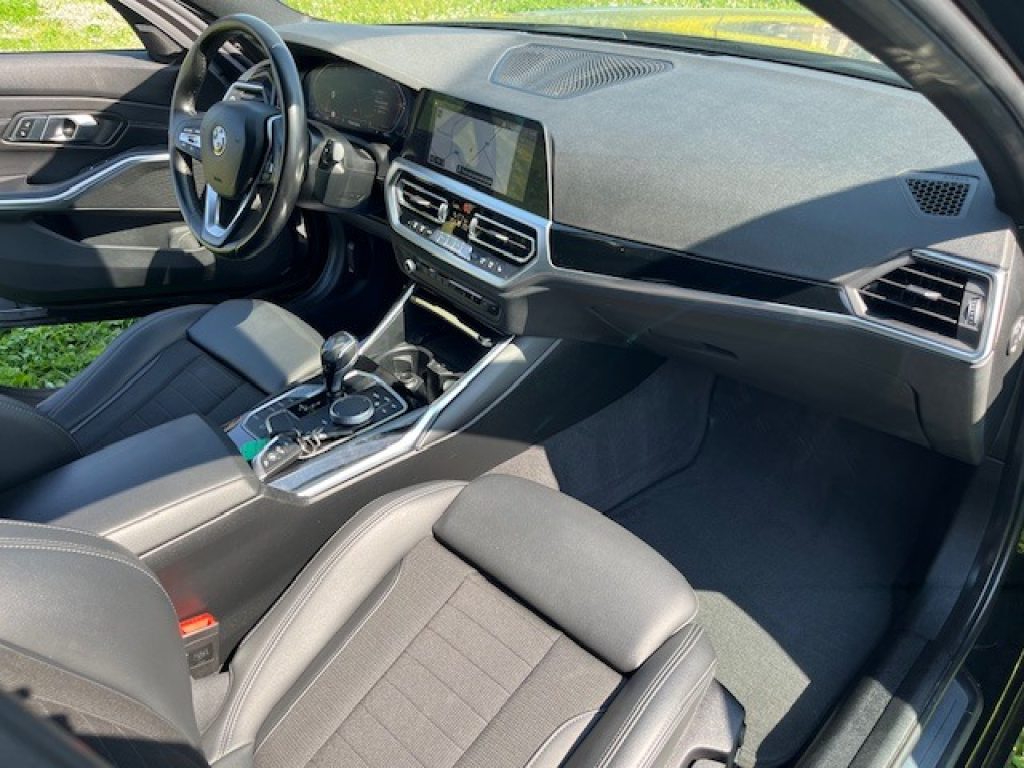 BMW 318 d 48V Touring Sport + Gancio Traino - 31