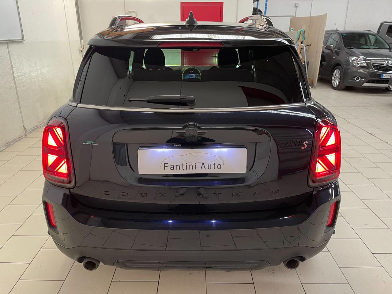 Countryman 3