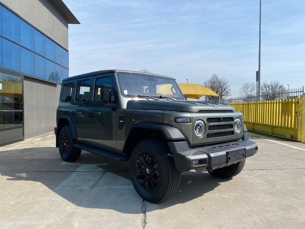 EMC 212 2.0 TGDI 8AT 4WD Adventurer - 2