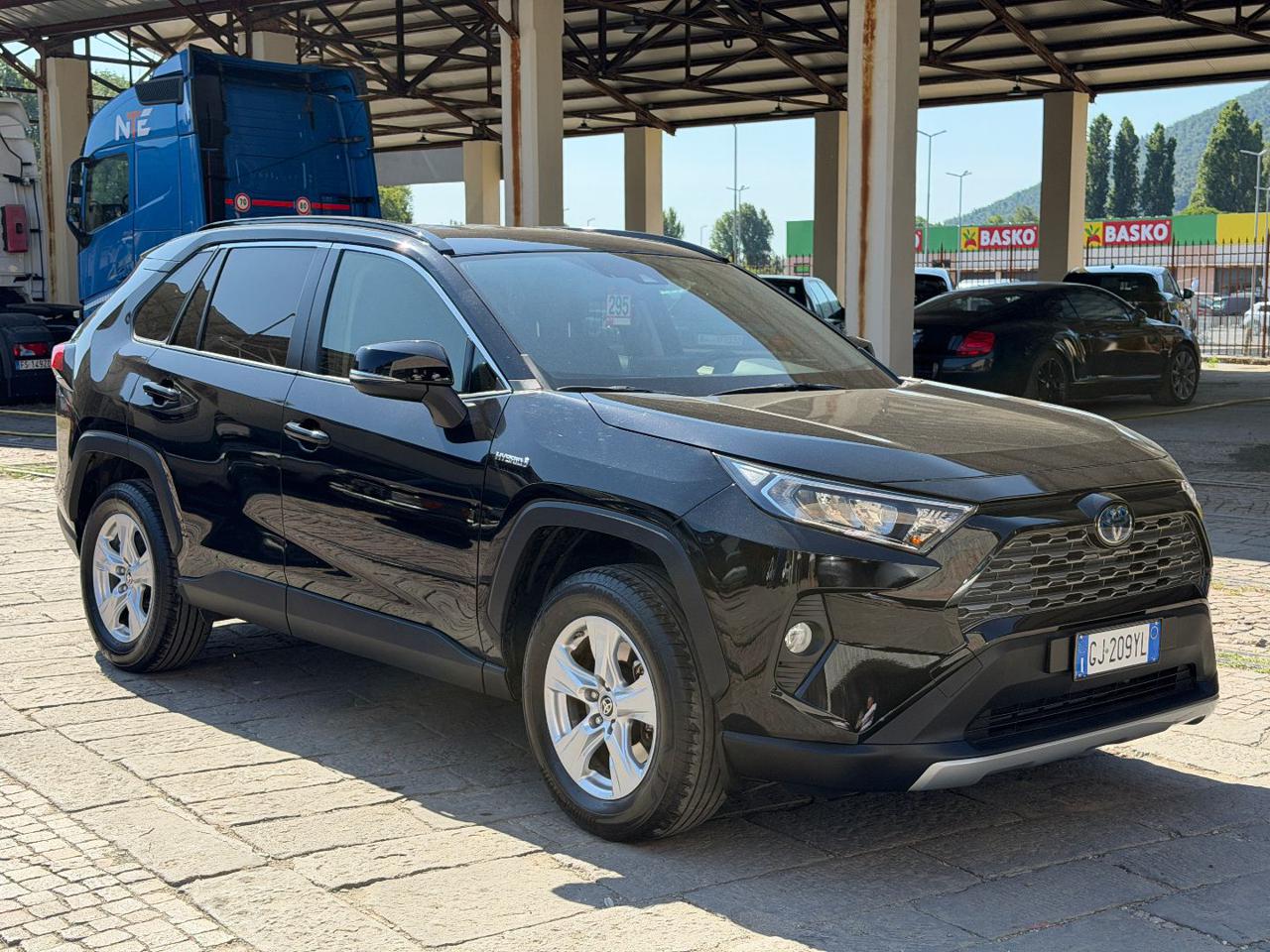 TOYOTA RAV 4 MY23 RAV4 2.5 HV (222CV) E-CVT AWD-i Business - 2