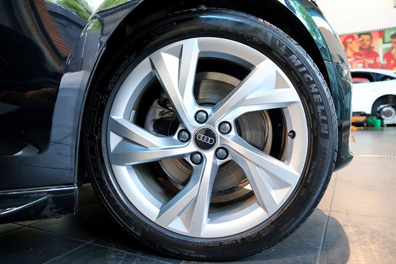 AUDI A4 35 TDI S-Tronic S-Line - 6