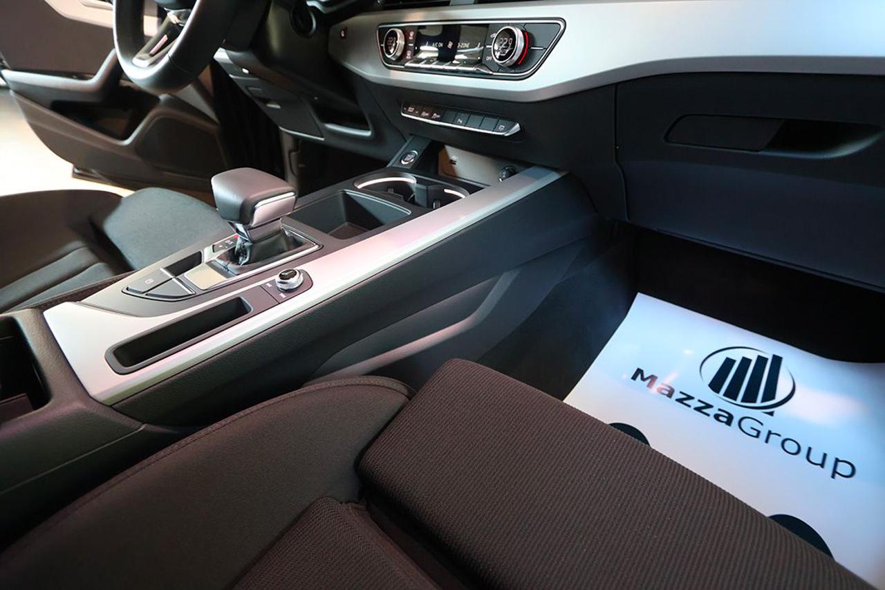 AUDI A4 35 TDI S-Tronic S-Line - 34