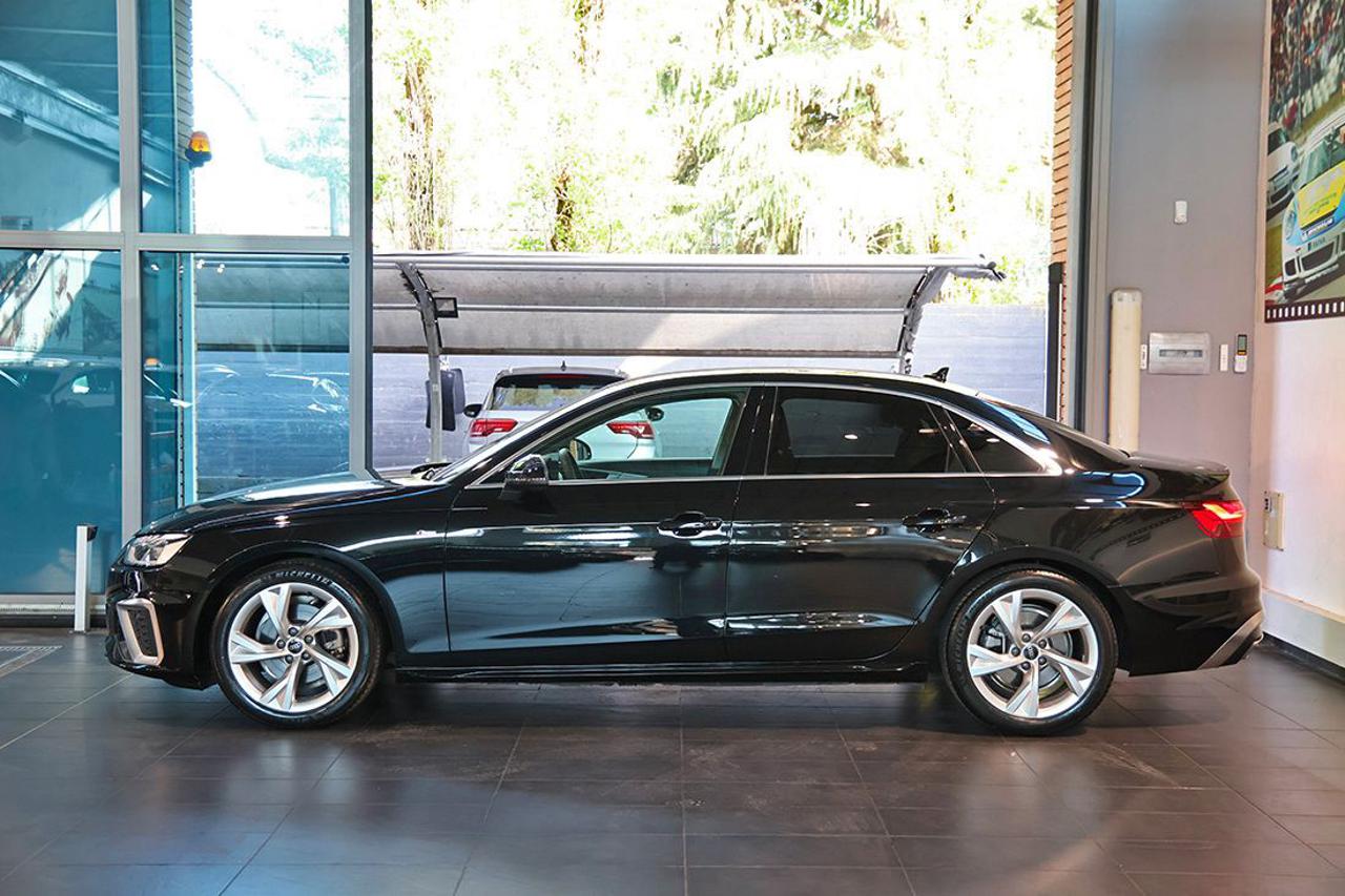 AUDI A4 35 TDI S-Tronic S-Line - 3
