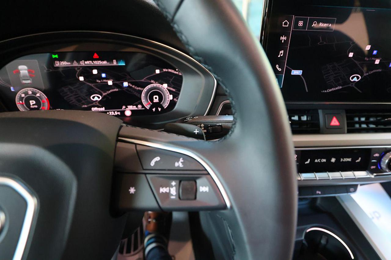 AUDI A4 35 TDI S-Tronic S-Line - 21