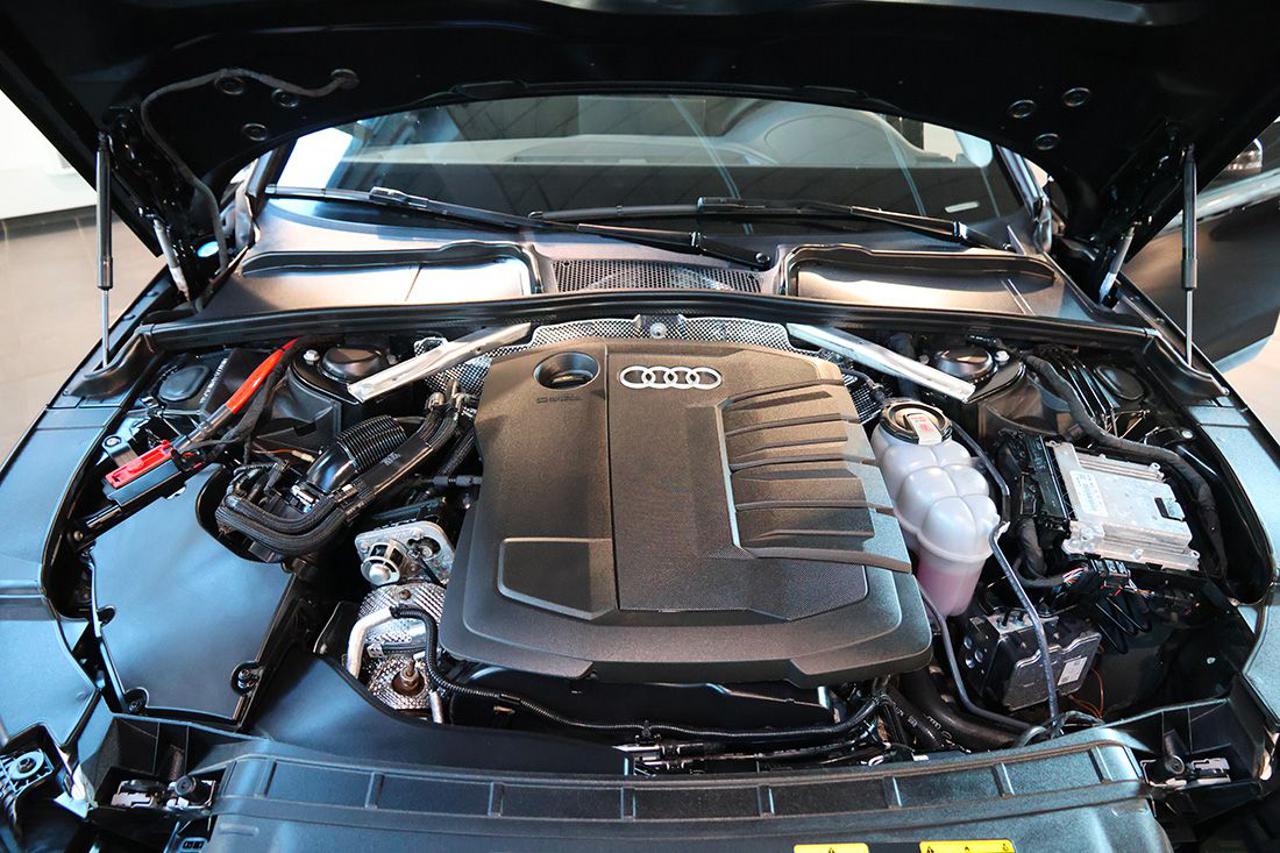 AUDI A4 35 TDI S-Tronic S-Line - 11