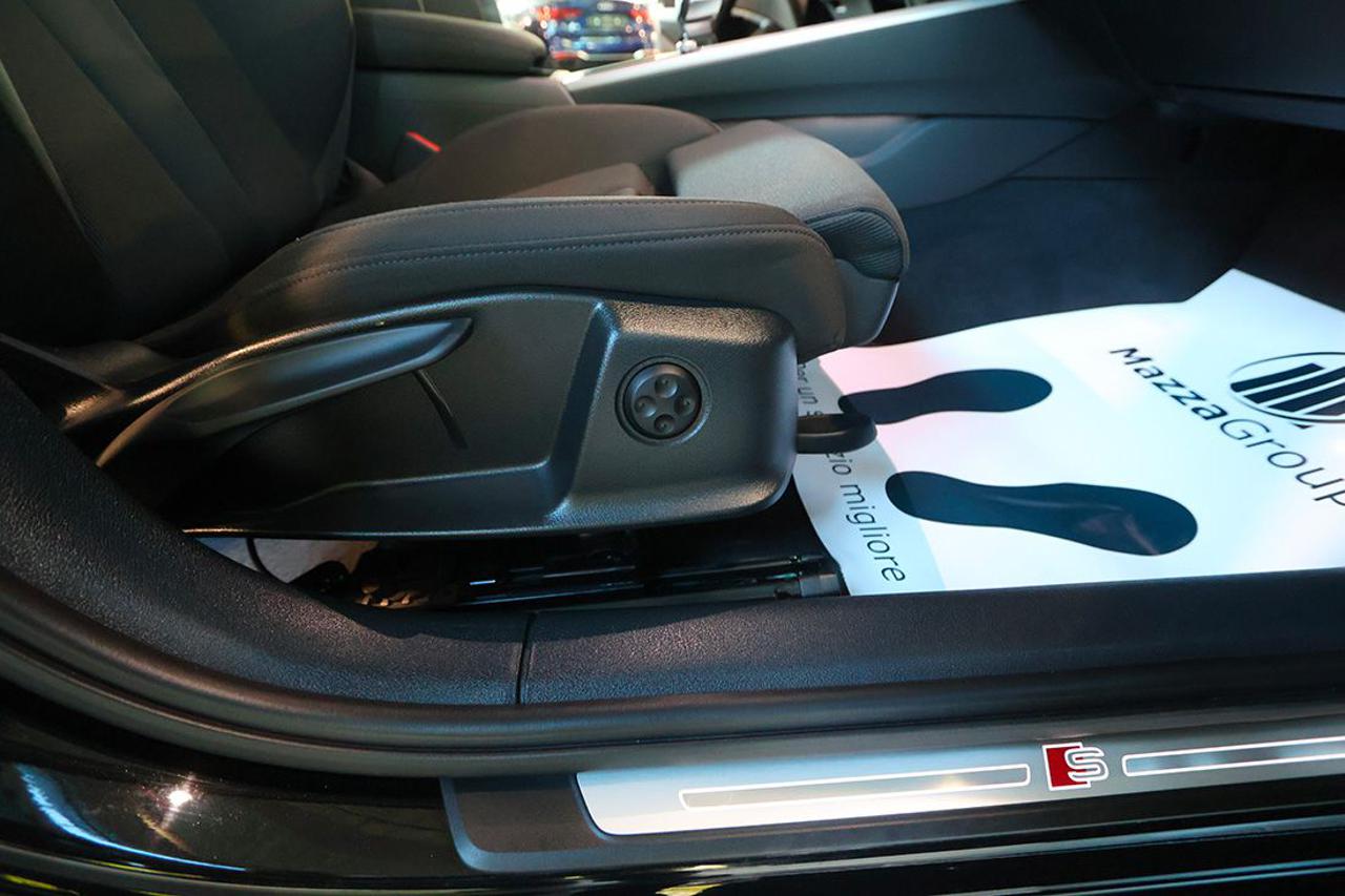 AUDI A4 35 TDI S-Tronic S-Line - 40