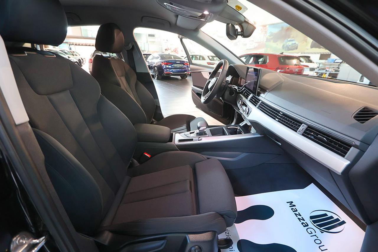 AUDI A4 35 TDI S-Tronic S-Line - 42